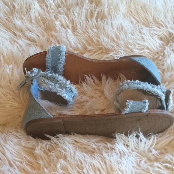 Cute Denim Sandals - Picture 2 of 5